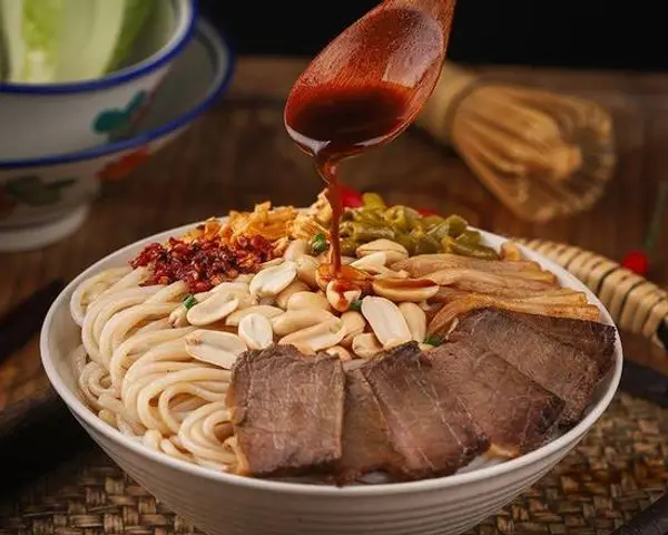 noodle-stop - L7 Beef Shank Guilin Rice Noodle Soup 牛腱桂林米粉