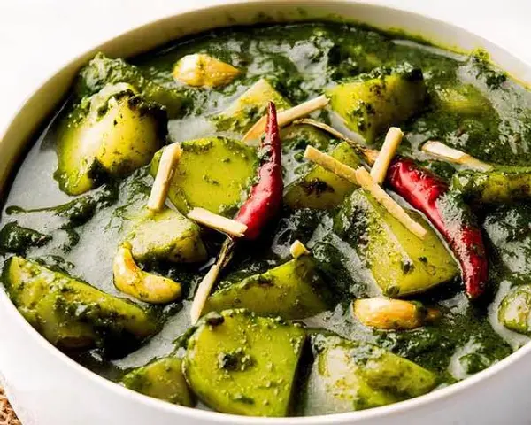 noor-indian-fusion-kitchen - Aloo Palak (Potato Spinach) (Vegan)