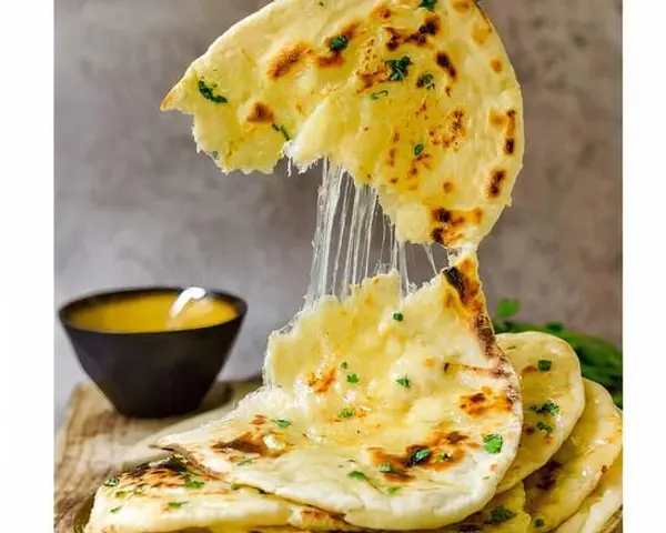 noor-indian-fusion-kitchen - Garlic Cheese Naan