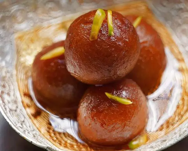 noor-indian-fusion-kitchen - Gulab Jamun