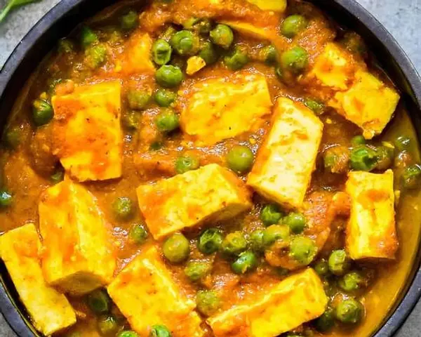 noor-indian-fusion-kitchen - Matar Paneer (Peas Paneer)