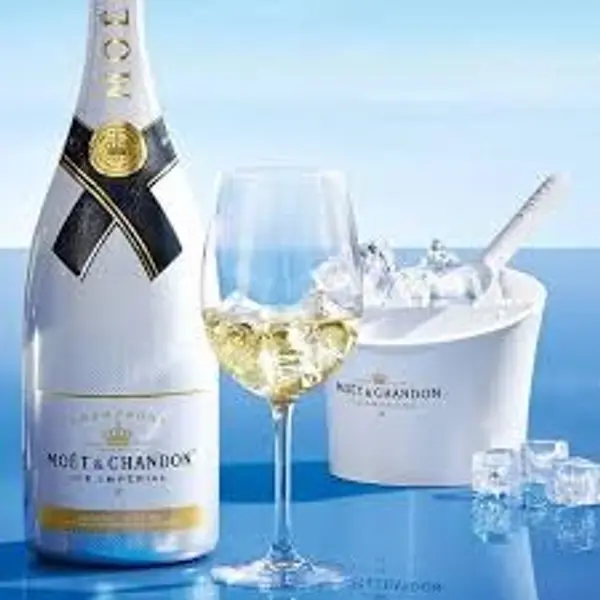 ocean-anari-restaurant-e-lounge-bar - Champanhe Moet & Shandon - Ice Imperial 1500 Ml