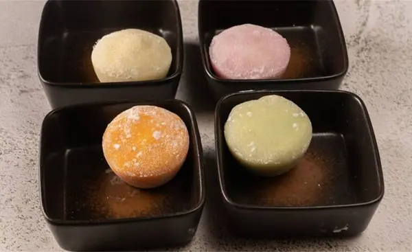 oishii-mika-sushi - Mochi Ice Cream