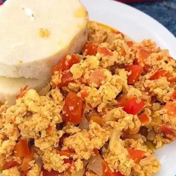 olori-african-cuisine - Boiled yam and Egg sauce