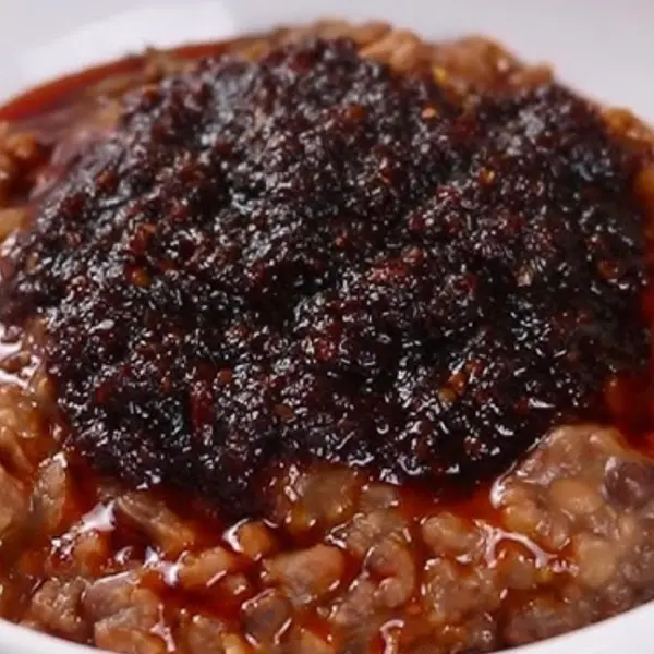 olori-african-cuisine - FRIJOLES AGOYIN, HUEVO Y SALSA