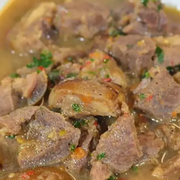 olori-african-cuisine - SOPA DE PIMIENTA CON CARNE DE CABRA