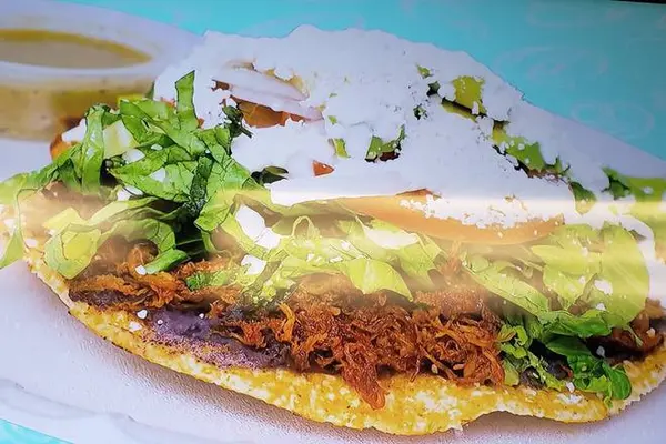 panaderia-morelos - Tostada con Tinga