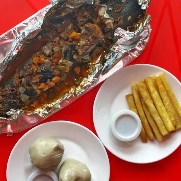 papas-grill-n-sports-bar - Grilled Catfish with Banku/Fried Yam