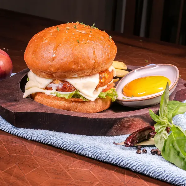 parashy-cafe - CRISPY DOUBLE CHEESE CHICKEN BURGER