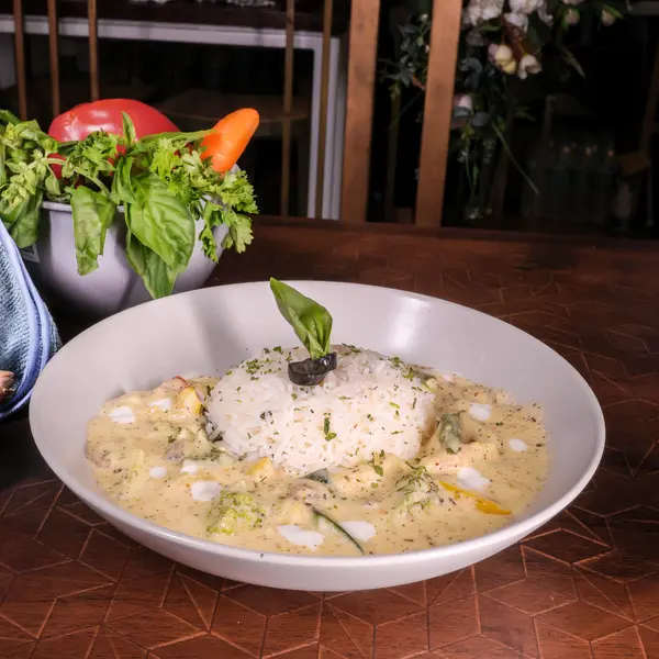 parashy-cafe - EARTHY STROGANOFF (VEG)