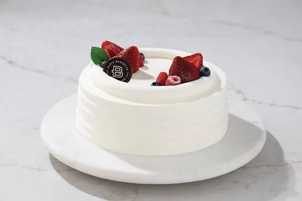 paris-baguette - Mixed Berry Soft Cream Cake