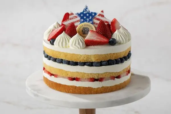 paris-baguette - Stars & Stripes Berry Trifle Cake