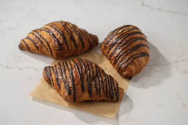 paris-baguette - Chocolate Croissant