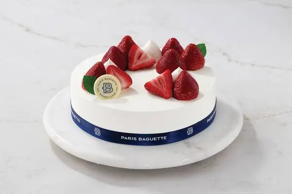 paris-baguette - Strawberry Soft Cream Cake