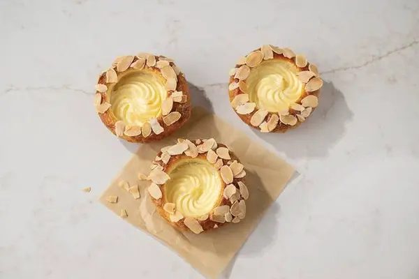 paris-baguette - Cream Cheese Pastry