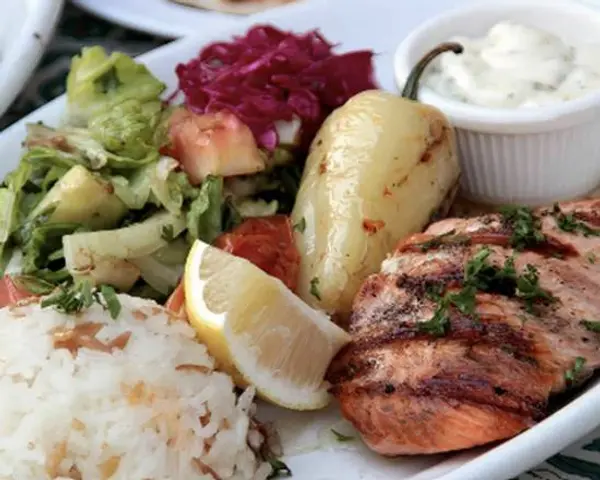 park-gyros - Salmon Kebab Plate