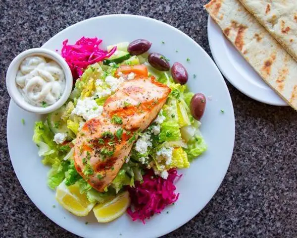 park-gyros - Salmon Salad