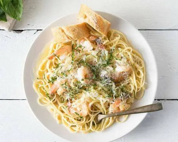 pastini - Linguini with Shrimp Scampi