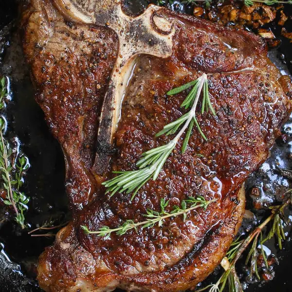 peduase-chop-house - T Bone Steak
