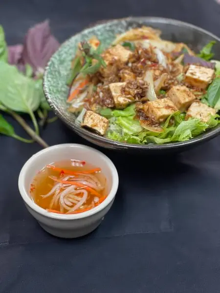 pho-gia - 9E. Lemongrass Tofu Noodle Bowl