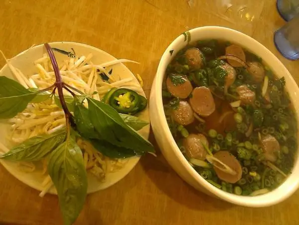 pho-hung - #18 Pho Bo Vien (Pho with Meatballs)