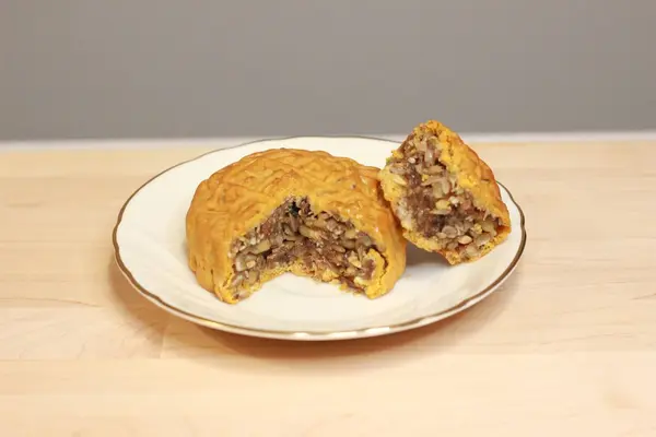 pineapple-king-bakery - 五仁純(1個) Mixed Nuts Mooncake, No Yolk (1 piece)