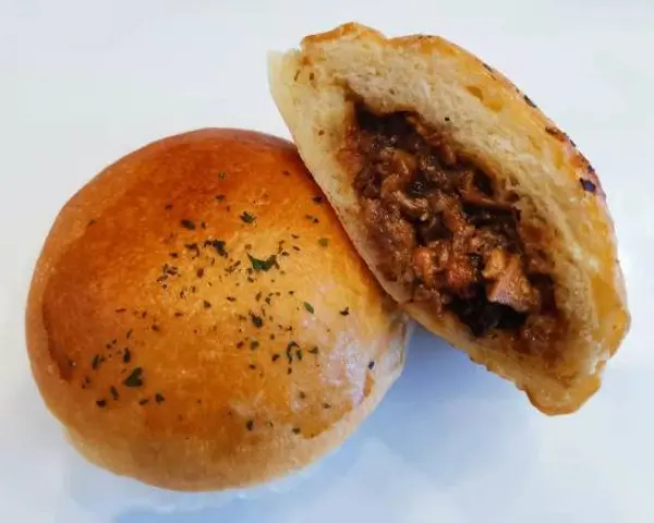 pineapple-king-bakery - BBQ Pork Bun 叉烧包