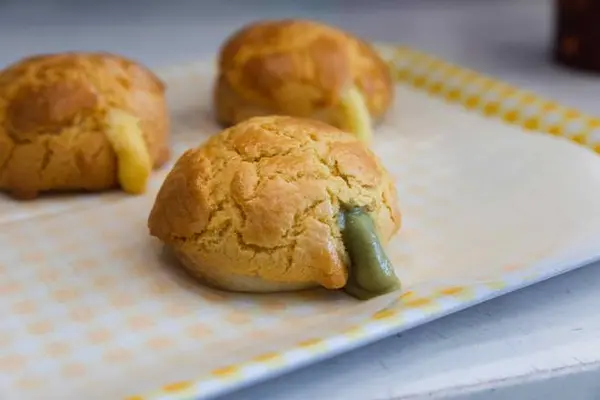 pineapple-king-bakery - Matcha Pineapple Puffs (2 pieces) 抹茶菠蘿王