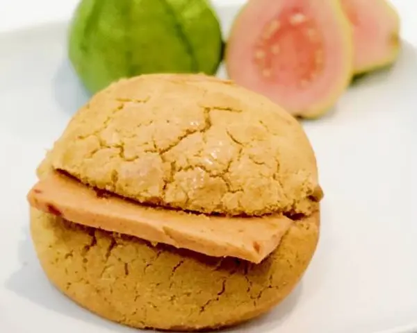 pineapple-king-bakery - Guava Butter Pineapple Bun 番石榴菠蘿油