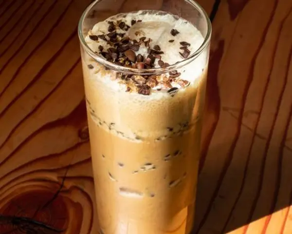 pixlcat-coffee - Iced Java Chip Shakerato