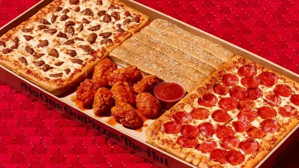 pizza-hut - Big Dinner Box with Breaded Boneless Wings