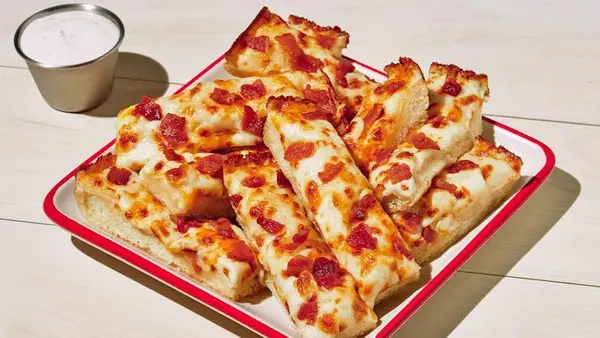 pizza-hut - Bacon Cheddar Cheese Sticks