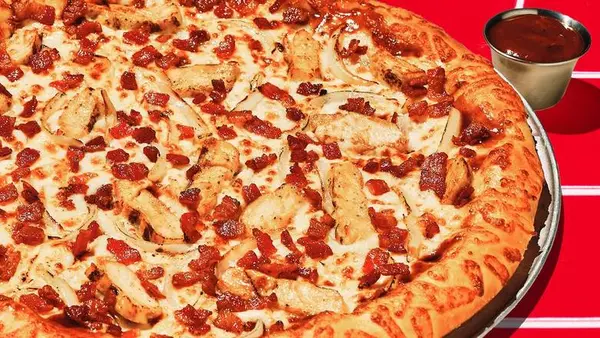 pizza-hut - Backyard BBQ Chicken Pizza