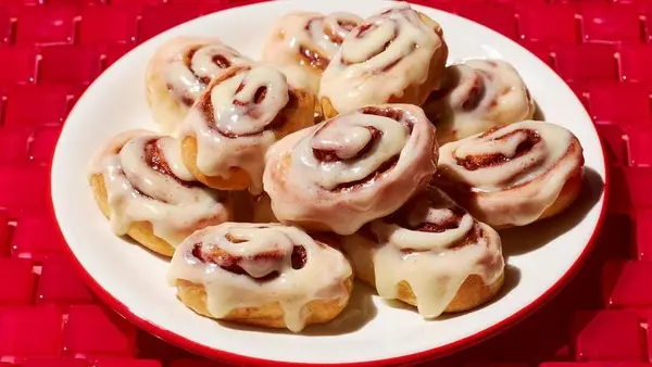 pizza-hut - Cinnabon Mini Rolls