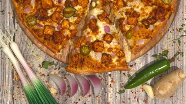 pizza-twist - Achari Gobi /Paneer Pizzatwist