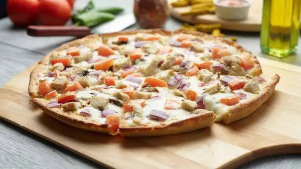 pizza-twist - Creamy Garlic Chicken Pizza