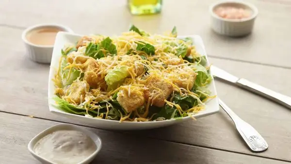 pizza-twist - Caesar Chicken Salad