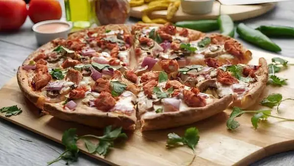 pizza-twist - Plant-Based Tandoori BBQ Pizza Twist