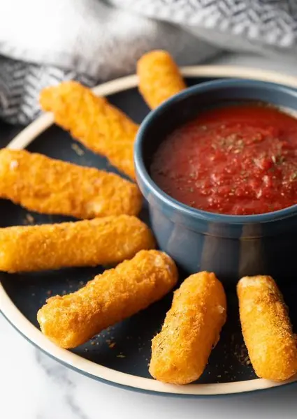 pizza-zone-n-grill - Mozzarella Sticks