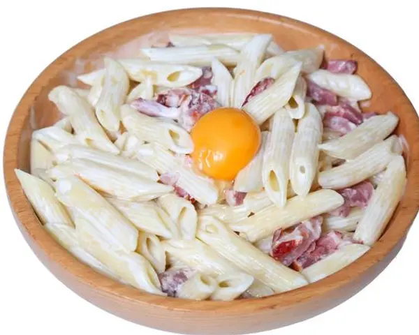 pizzaprestoparis - Pasta Carbonara / Crème, lardons, huile d'olive et jaune d'œuf.