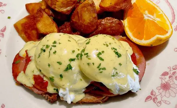 plain-jane - Classic Eggs Benedict