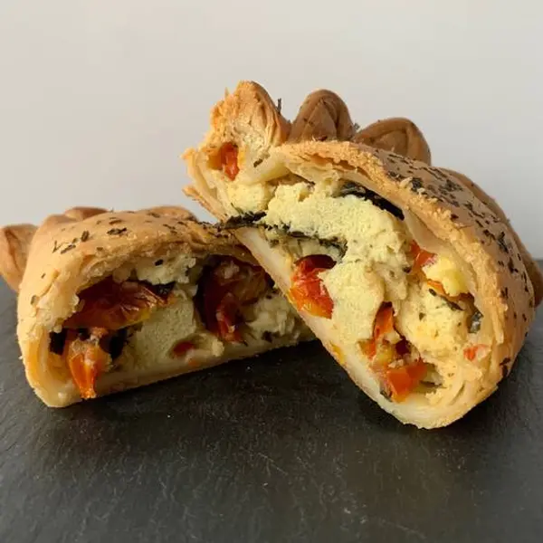 portland-coffee-roasters - Tomato, Basil & Egg Pastie