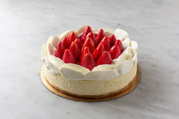 portos-bakery-cafe - Fresh Strawberry Cheesecake