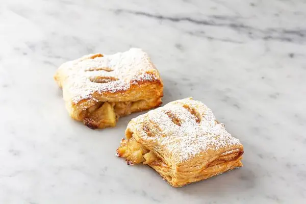 portos-bakery-cafe - Apple Strudel