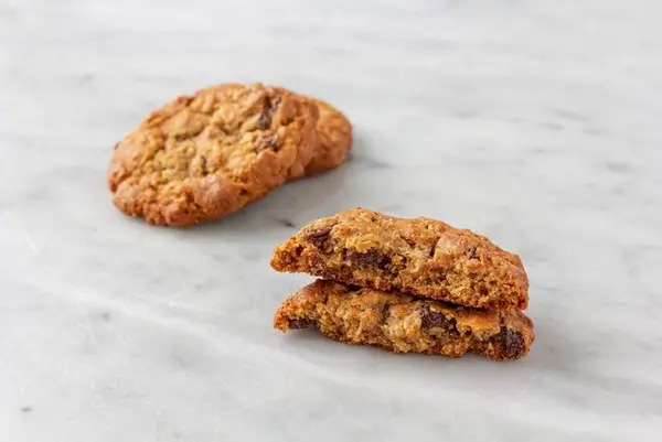 portos-bakery-cafe - Oatmeal Raisin Cookie