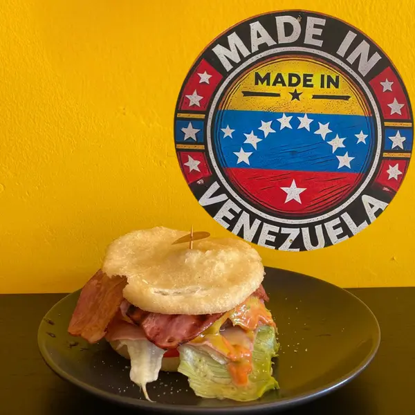 puerto-arepa - Burger Arepa