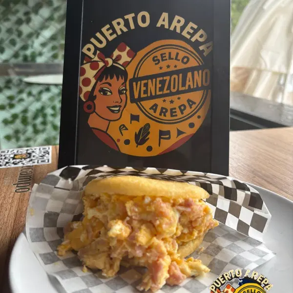 puerto-arepa - Arepa de huevo y york