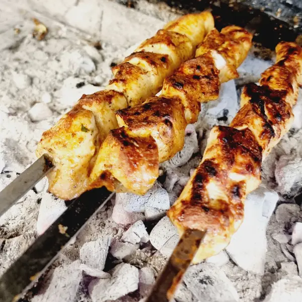 qalaa - 1/2 kilo tawook/ نصف كيلو طاووق مشوي