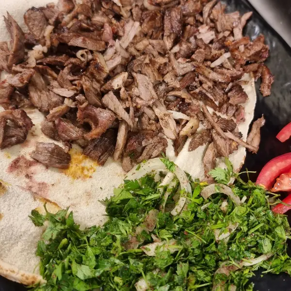 qalaa - 1/2kilo meat shawarma / نصف كيلو شاورما لحمه