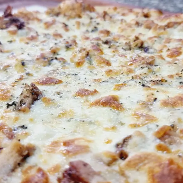 qalaa - Pizza w turkey 40”/بيتزا مع حبش "٤٠
